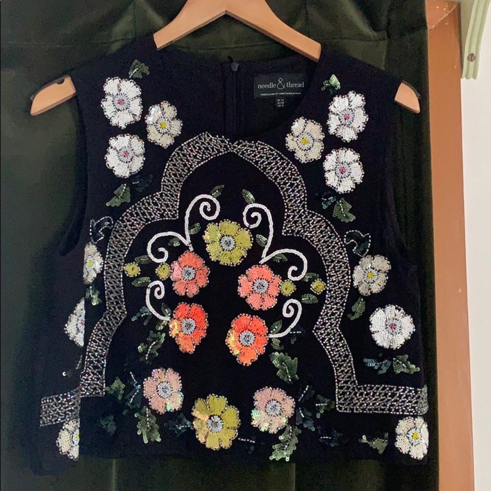 Beautiful cropped needle and thread top